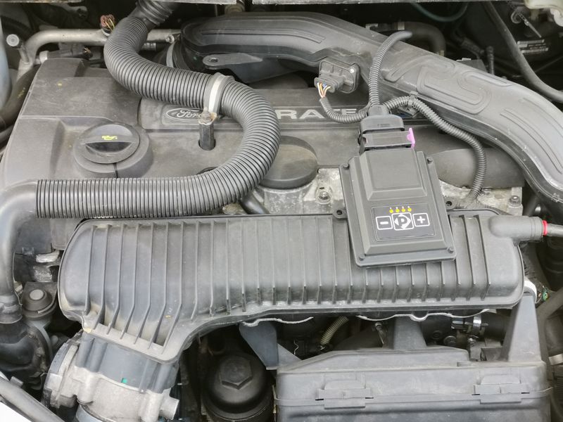Chip Tuning for Ford Focus II 2.5 T (RS) with Vector Tuning Box