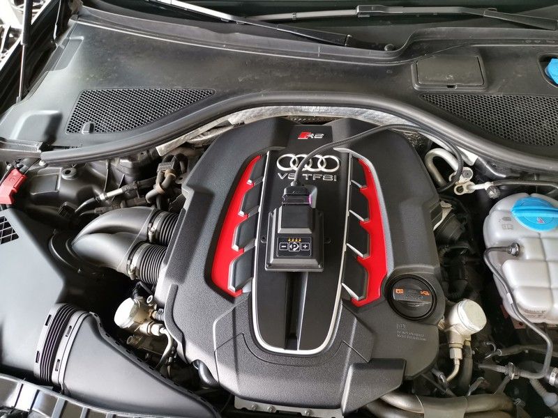 Audi A6 RS6 with Vector Tuning Box