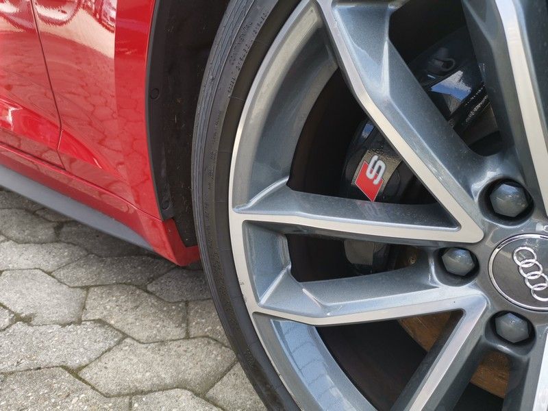 Awesome, Audi A5 3.0 TFSI (S5) equipped with W Keypad SENT from Vector Tuning