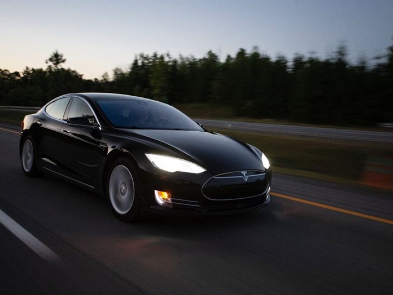 Tesla S P100D equipped with Vector Tunings Drive Booster