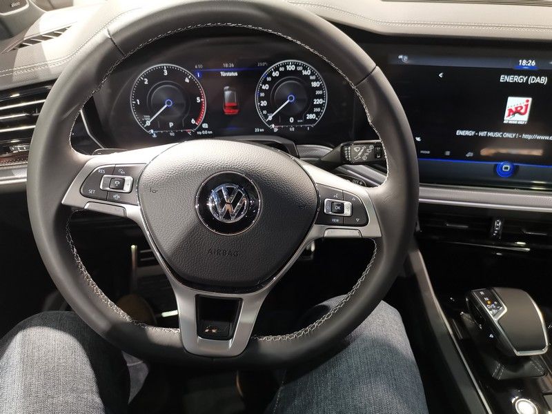 Awesome, VW Touareg III 4.0 TDI equipped with W KEYPAD SENT from Vector Tuning!