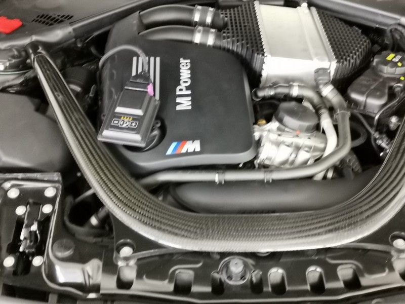 How cool is BMW M4 (F82) with W Keypad PLUS from Vector Tuning?