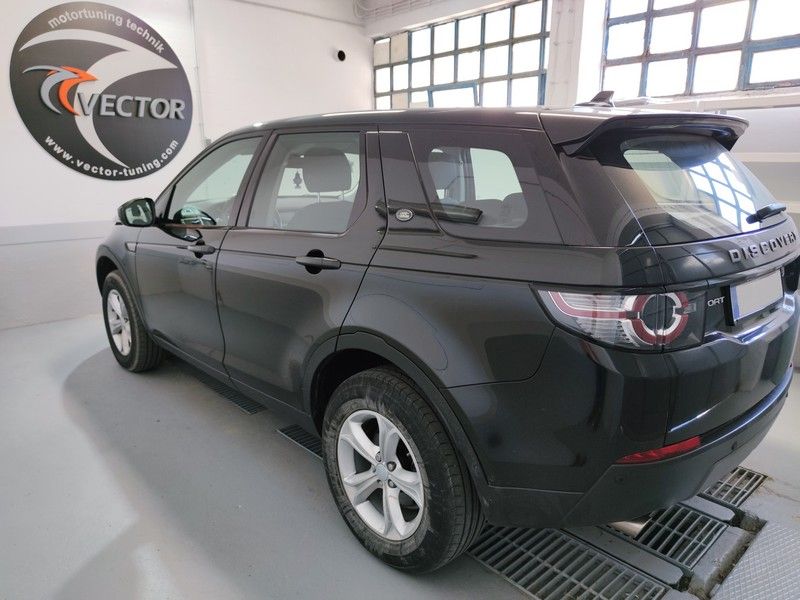 Wow, pogledajte što je Vector Tuning Hrvatska napravio sa Land Rover Discovery Sportom!