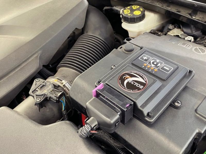 Volvo V40 D2 ide fantastično uz Vector Tuning modul W Keypad PLUS!