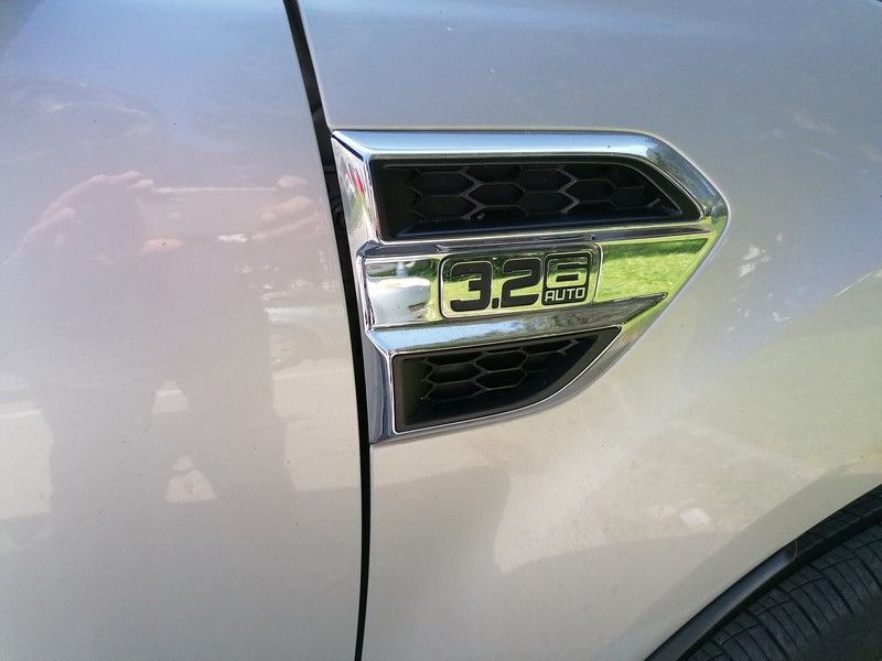 W Keypad PLUS from Vector Tuning makes Ford Ranger 3.2 even wilder!