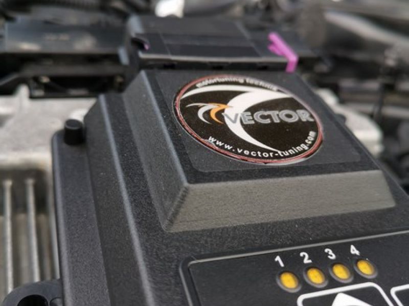 Pogledajte koliko je Audi A4 2.0 TFSI brži sa W Keypad PLUS modulom od Vector Tuninga!