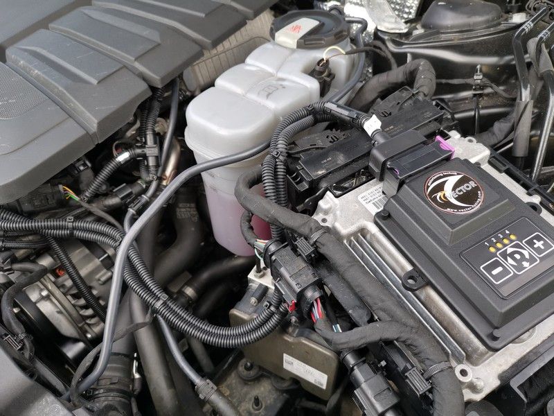 Pogledajte koliko je Audi A4 2.0 TFSI brži sa W Keypad PLUS modulom od Vector Tuninga!
