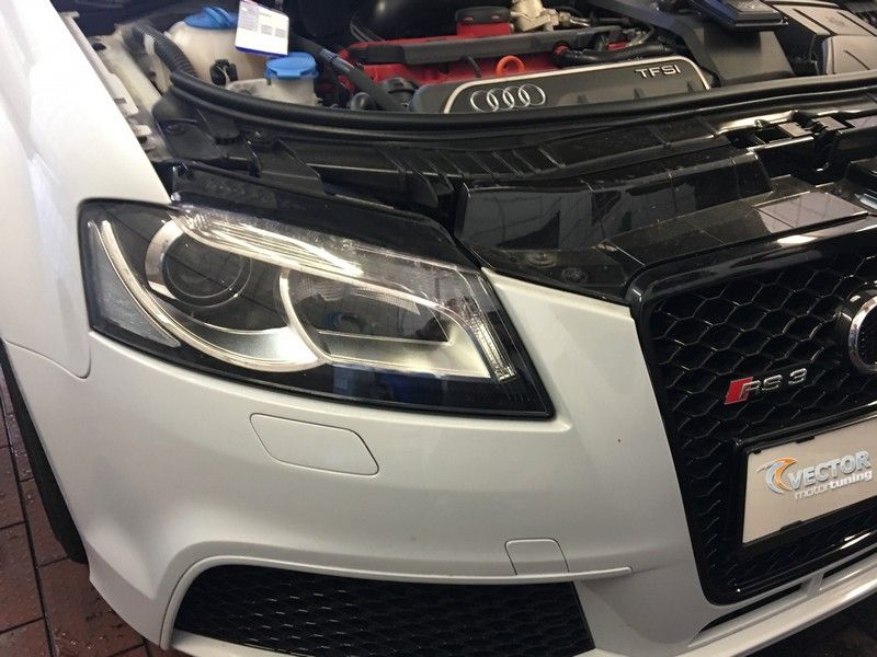 Upgrade Audi TT 2.5 TFSI (TTRS) with W Keypad Sent from Vector Tuning Powerbox and you get a beast!