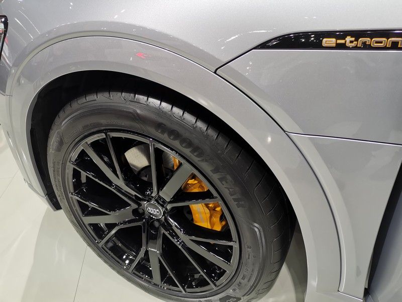 Audi e-tron 50 quattro (09/2019-) štedi više goriva uz Drive Booster od Vector Tuning-a!