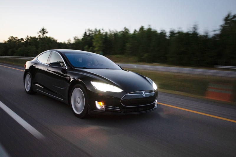 Tesla online p100d kw